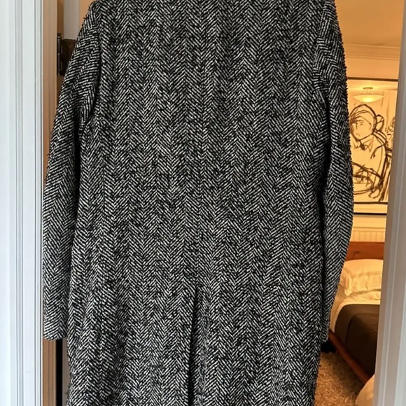 AMI Herringbone Coat - Picture 3 of 7